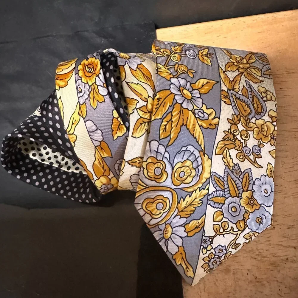 Gianni Versace Tie Mens Silk Necktie Baroque Black Yellow Floral Vintage - Picture 4 of 7